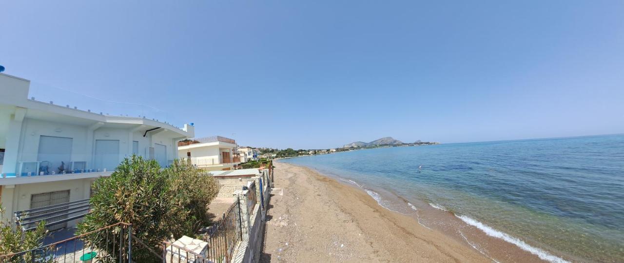 Blue Life, Sea-Luxury Rooms On The Beach Between Palermo And Cefalu' Casteldaccia Exterior photo