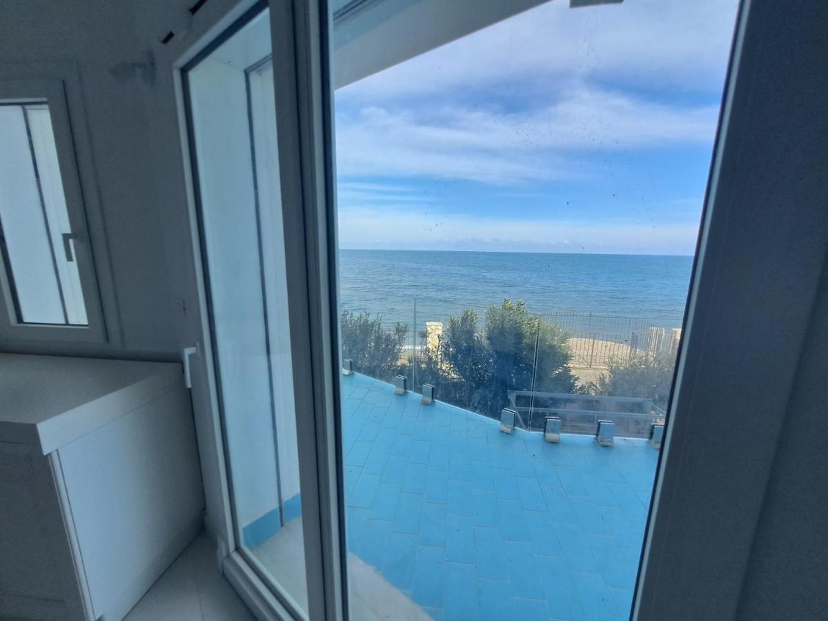 Blue Life, Sea-Luxury Rooms On The Beach Between Palermo And Cefalu' Casteldaccia Exterior photo