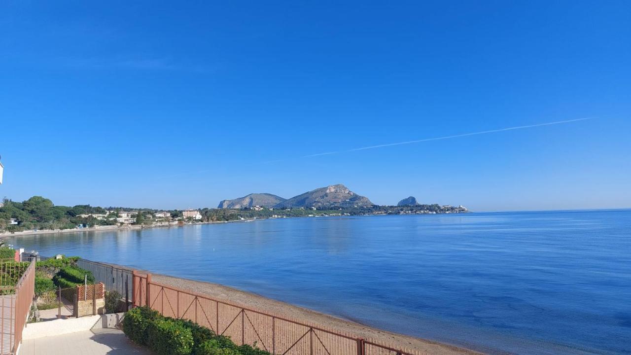 Blue Life, Sea-Luxury Rooms On The Beach Between Palermo And Cefalu' Casteldaccia Exterior photo