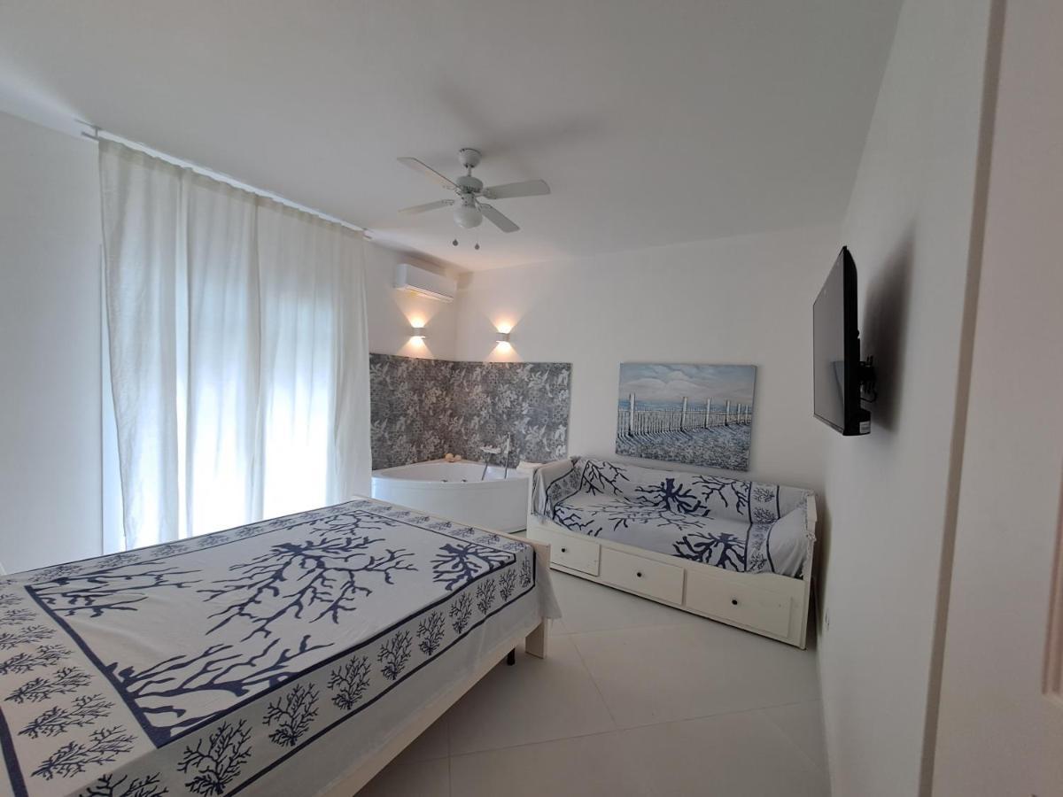 Blue Life, Sea-Luxury Rooms On The Beach Between Palermo And Cefalu' Casteldaccia Exterior photo