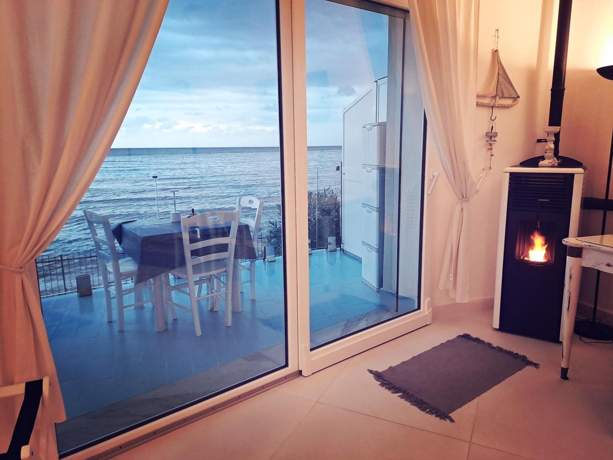 Blue Life, Sea-Luxury Rooms On The Beach Between Palermo And Cefalu' Casteldaccia Exterior photo